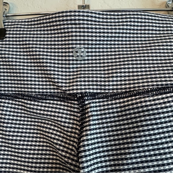 Lululemon Wunder Under Crop II Gingham Luon White Black 6 - Picture 6 of 7